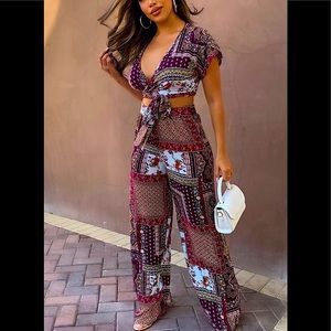 ASHLEY’S  Beautiful Burgundy/ white Combo pants set. Brand new 💕